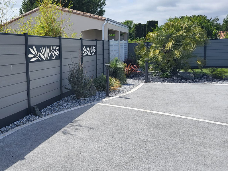 Préserver l’intimité au jardin : portails, clôtures et brises-vues