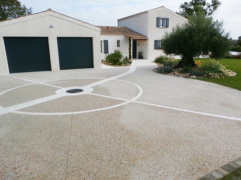 Comment aménager des allées et accès esthétiques et pratiques dans son jardin ?