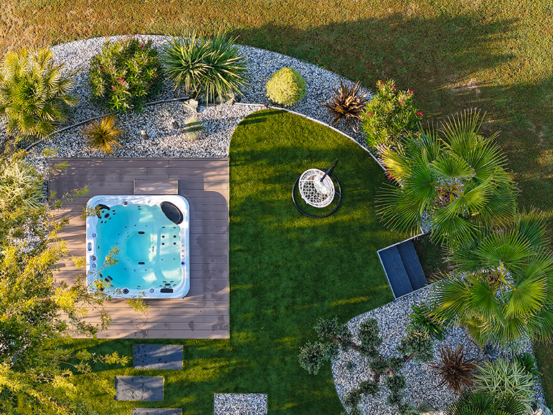 Aménager sa terrasse pour l’été : 7 conseils pour un espace pratique et accueillant